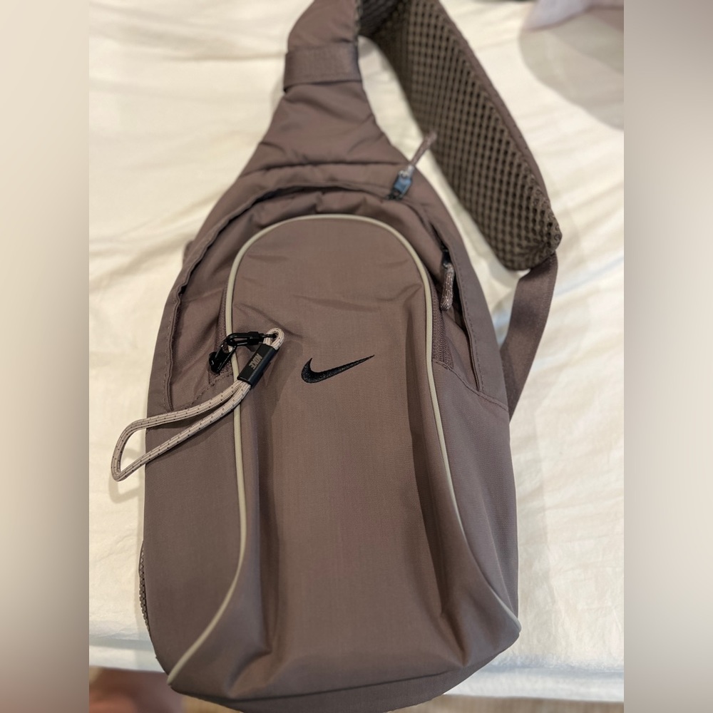 Nike Sportswear Essentials unisex bag